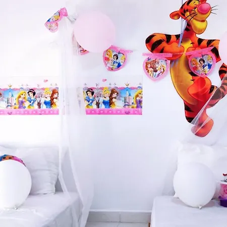 Slumber Party Blloku 地拉那